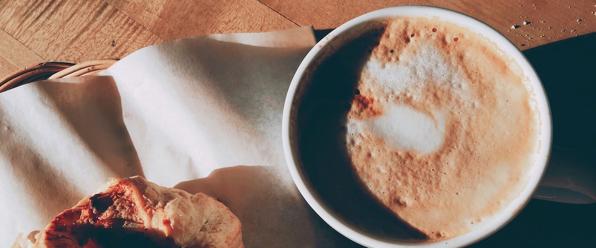 Bread with coffee is better.
Taken at October 2nd, 2016.