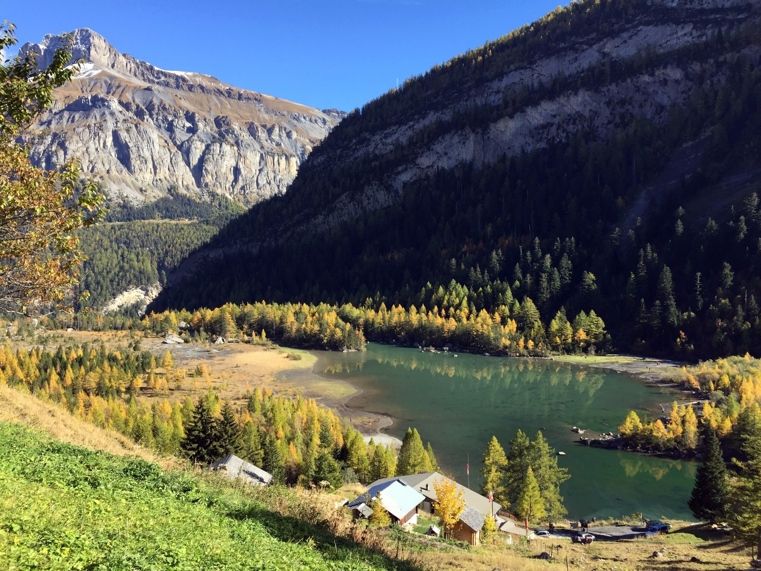 Autumn colours on Derborence lake.
Multiple hiking opportunities in the area, including a walk to the Rambert mountain hut. Derborence is situated in a protected natural park, where you can observe the "Gipaete Barbu" as well as mountain goats.

#Valais #Switzerland #hiking #LifeatExpedia #nature #lake