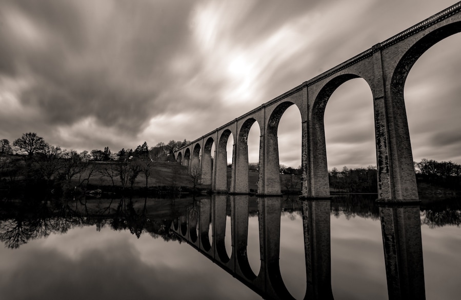 A nice viaduct passing over the Vienne, in L'Isle-Jourdain, France
