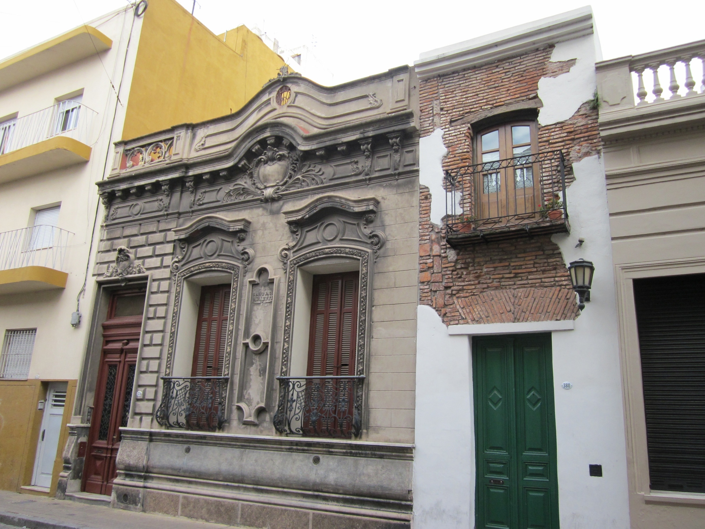 Located in San Telmo, Casa Minima is known as the narrowest house in Buenos Aires, at 2.5 meters wide. 