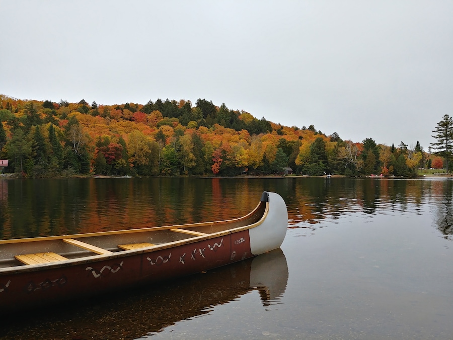 The Algonquin area of Ontario is the best place to explore the stunning fall foliage! #GreatOutdoors