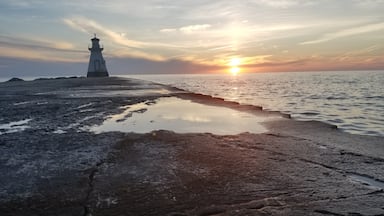 Scubby's point lighthouse in Southampton  , Ontario. Located in Bruce county , is an epic place for lovers of sunset photos !