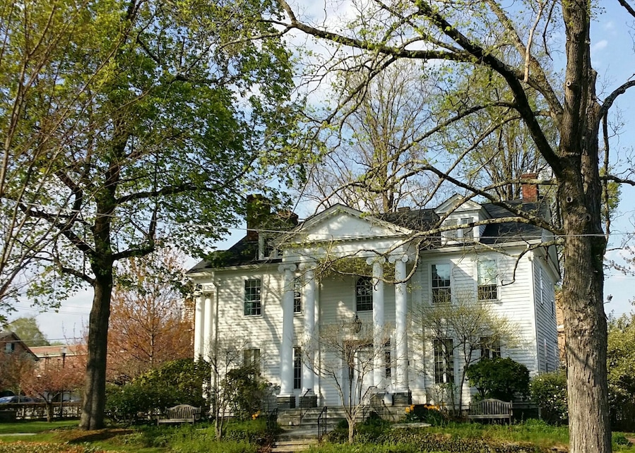 Pinchot home in Milton, PA. Lovely lines.