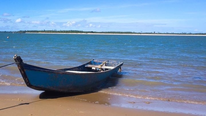 Vou sair pro mar..
Vou trabalhar, meu bem querer..
Se Deus quiser quando eu voltar do mar
Um peixe bom eu vou trazer!