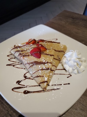 Nice clean & upbeat venue - perfect for our mom-daughter date. Crepe Star Cafe has a sweet & savory menu - crepes, waffles, pizza/rice dishes/salads, Kawartha Dairy Ice Cream & more. Matcha Green Tea, Hot Chocolate w/whip & Nutella crepe w/ strawberries were delish. Family run. Fun & connection encouraged with a nice selection of boardgames to play with at your booth. #foodies #dessert #wheretoeat #ontario #datenight