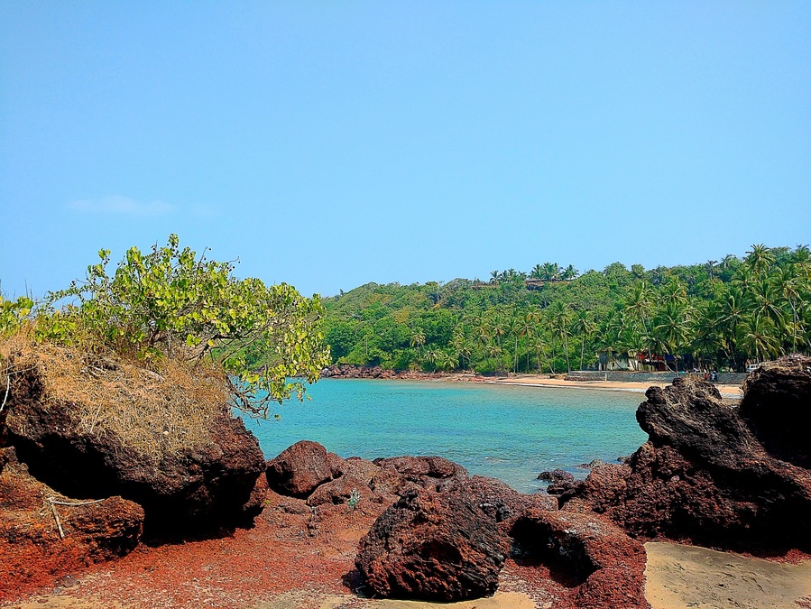 Canaguinim Beach of Quepem Taluka, South Goa - one of the secluded beaches in Goa. This beach is a blend of serene surroundings and crystal clear waters.
#gorgeousbeaches