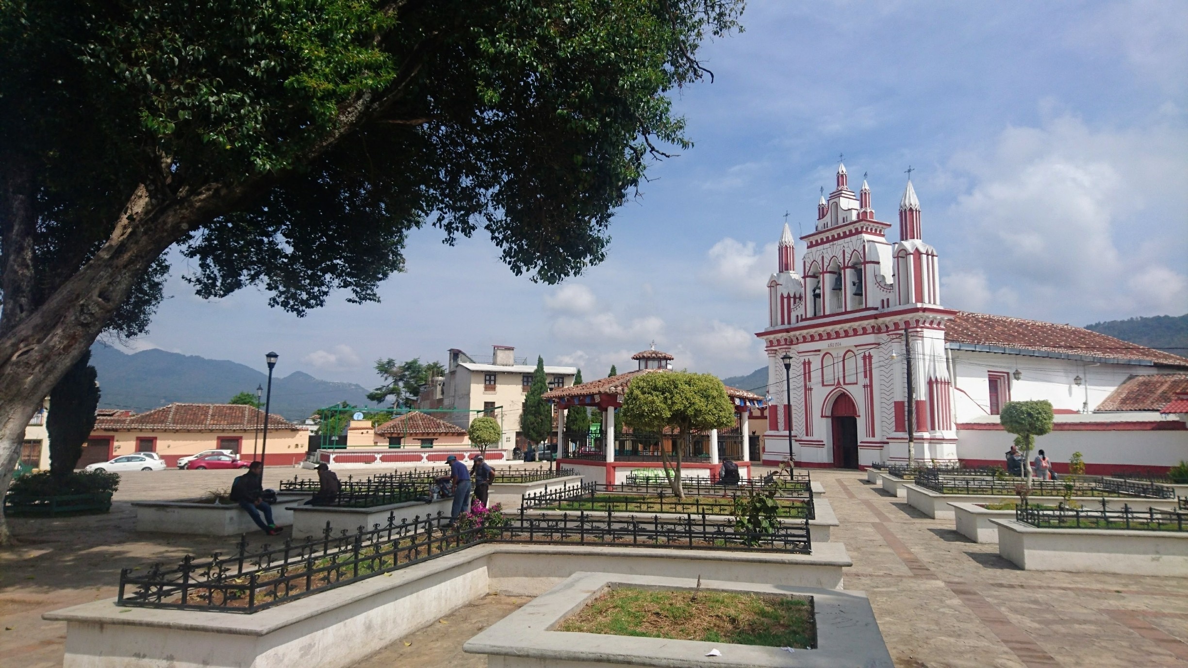 San Cristóbal de las Casas Cathedral in Zona Centro - Tours and Activities  | Expedia