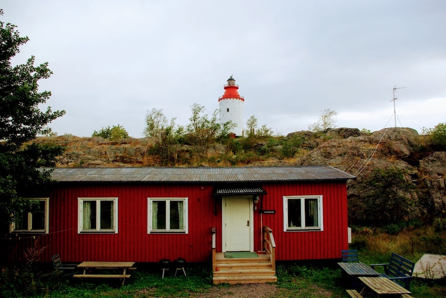 This #red cottage in Landsort, Sweden is actually a Youth Hostel.
My partner and I stayed here in Autumn and had the whole place to ourselves. Landsort is covered in very explorable old military barracks and small wild apple trees. If you ever want a getaway accessible by public transit from Stockholm, this lovely place will make you feel like you're living in a Swedish storybook.