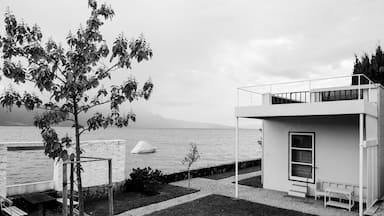 Minimalist architecture by Le Corbusier