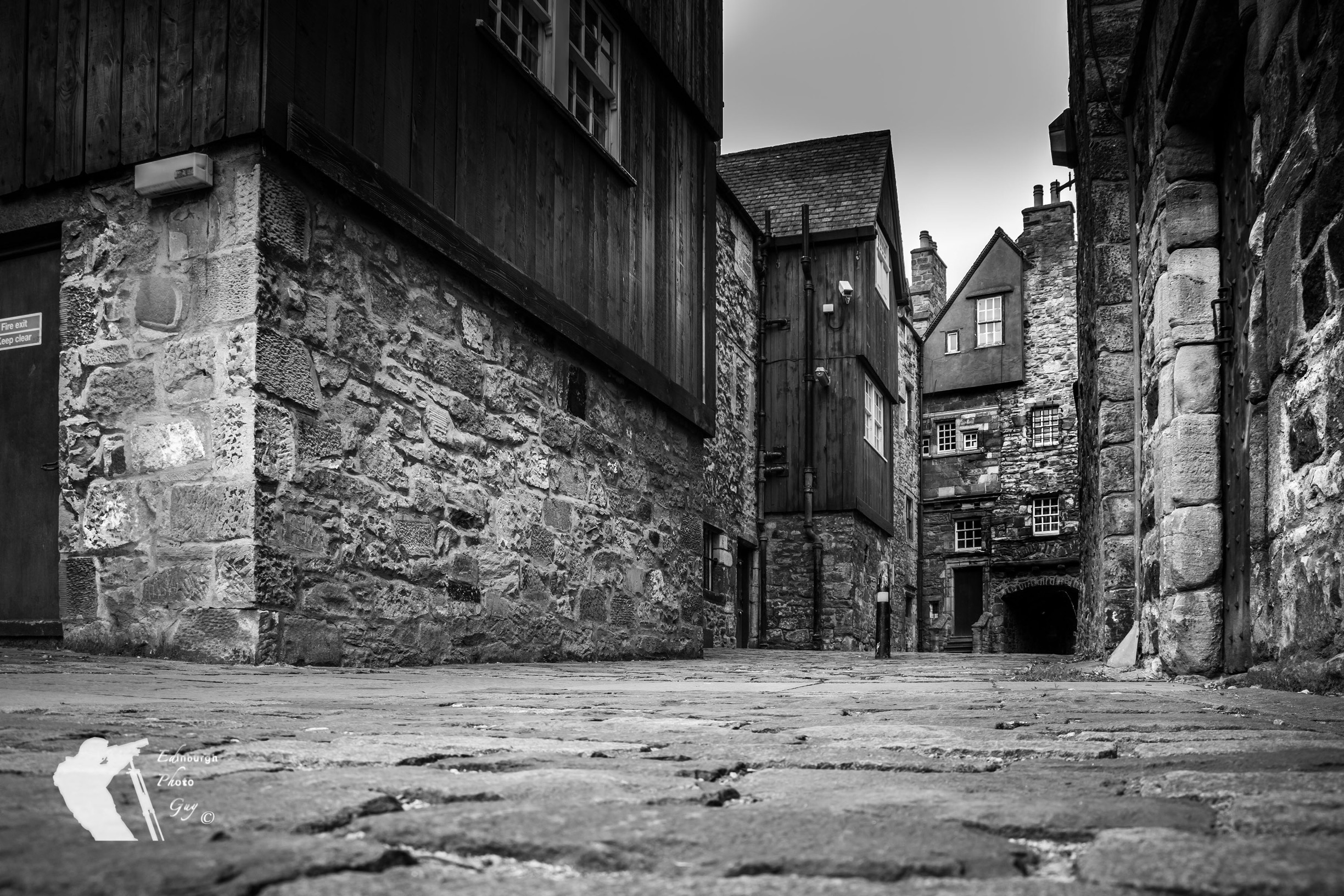 Bakehouse Close
© Paul Cunningham-Edinburgh Photo Guy 

Bakehouse Close, Canongate on Edinburgh's Royal Mile is one of my favourite closes, because it's so well preserved. Edinburgh Heritage have documents from the 1700's with all the names of the people that lived in the historic close, including Lord Adam Gordon; David Doig, merchant; William Dunbar, weaver and Ewen. Visiting here gives a good impression of what living in the old city must have been like.