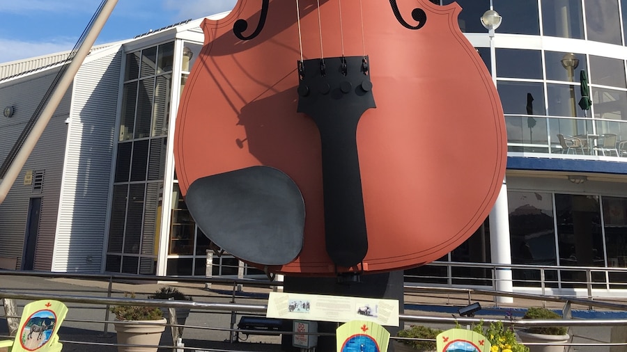 World's Largest Fiddle
