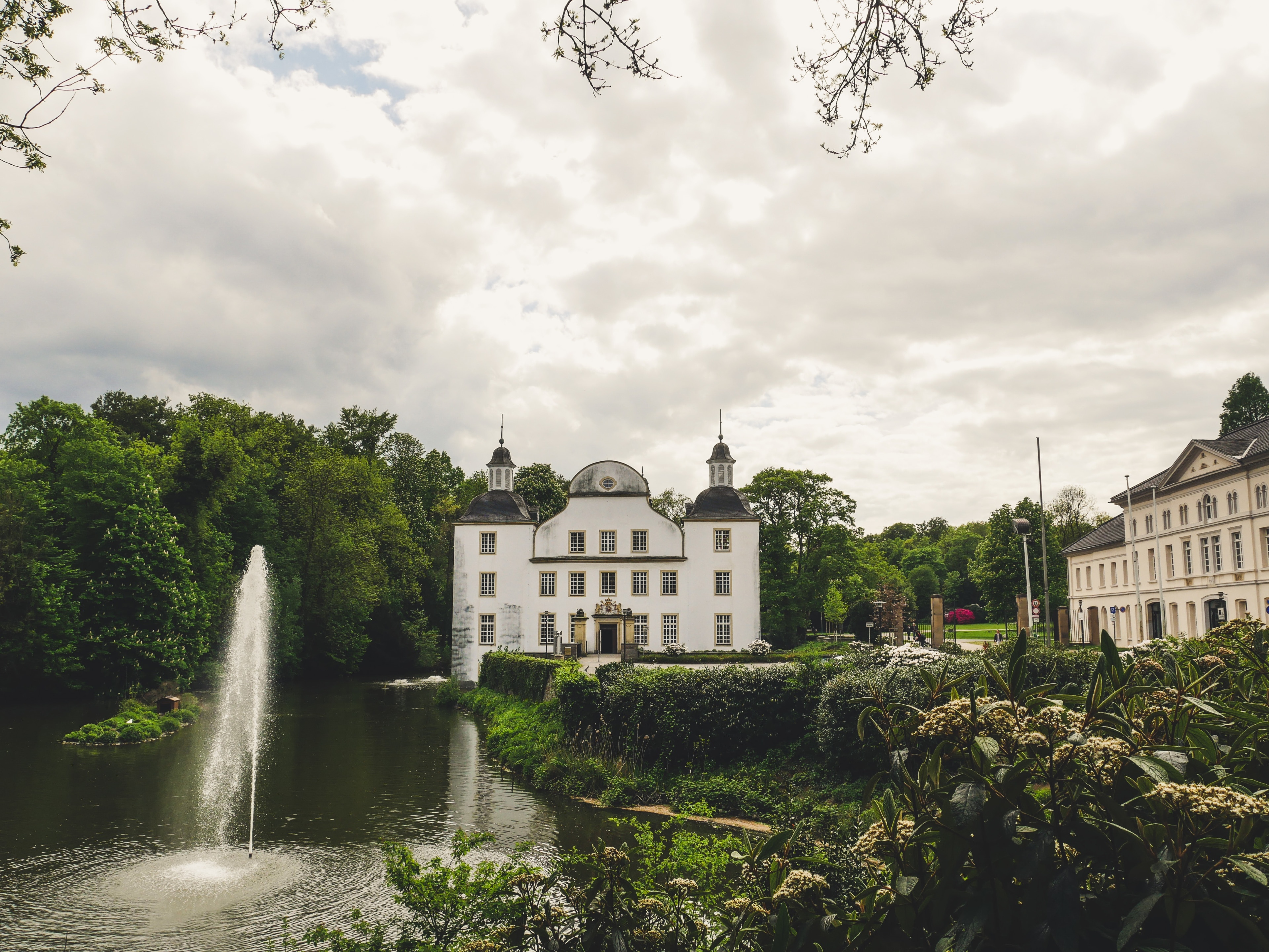 Schloss Borbeck is a famous wedding location in Essen, Germany and has a beautiful park right behind it. 