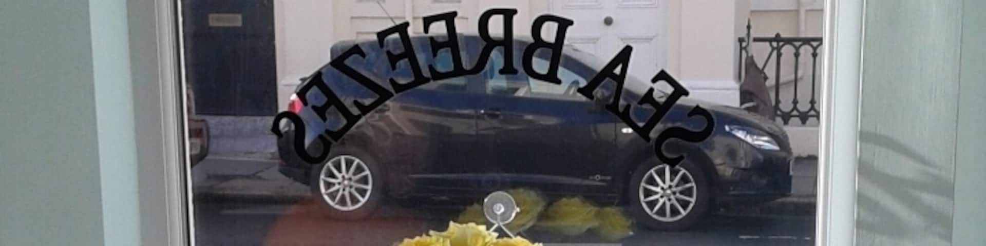 Wonderful B&B with lovely hosts. Just a few minutes walk to everything you might want in Plymouth city center yet quiet enough to get a peaceful night sleep. We know where to stay next time here!