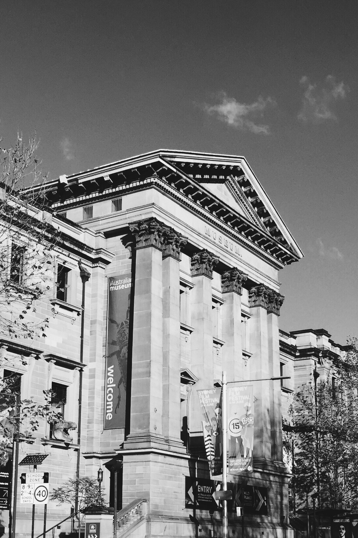 Museums are my favourite places and this one was no exception. #sydney #nationalmuseum #museum #history #stunningstructures #blackandwhite #australia