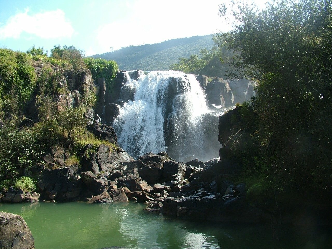 Véu das noivas waterfall