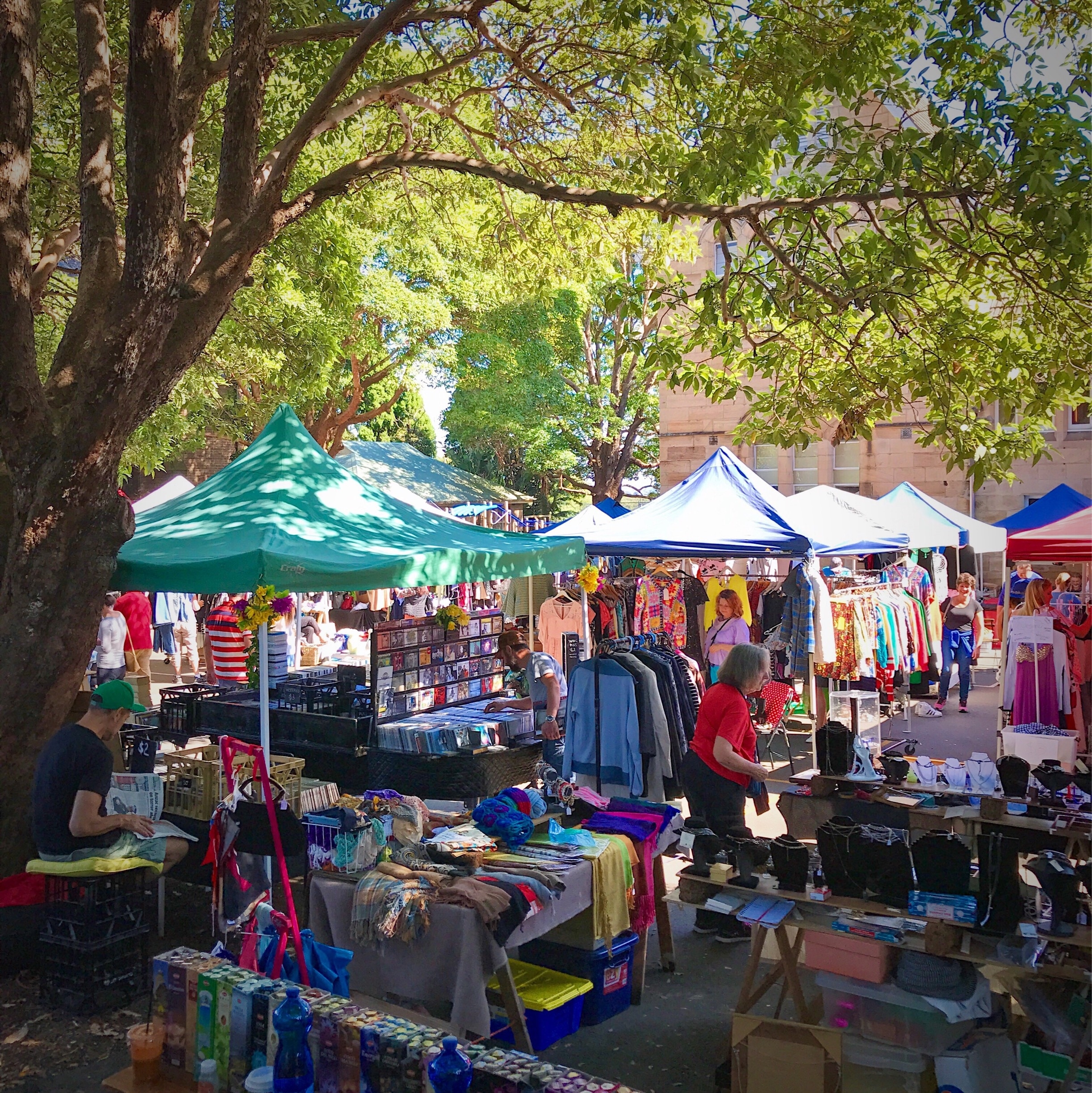 Happy Earth Day everyone! It's great to see that Sydney has a thriving community around vintage and pre-loved goods and fashion. Rozelle Markets is on every weekend and by shopping there you can support the local community and contribute to a more circular economy. #LifeAtExpedia