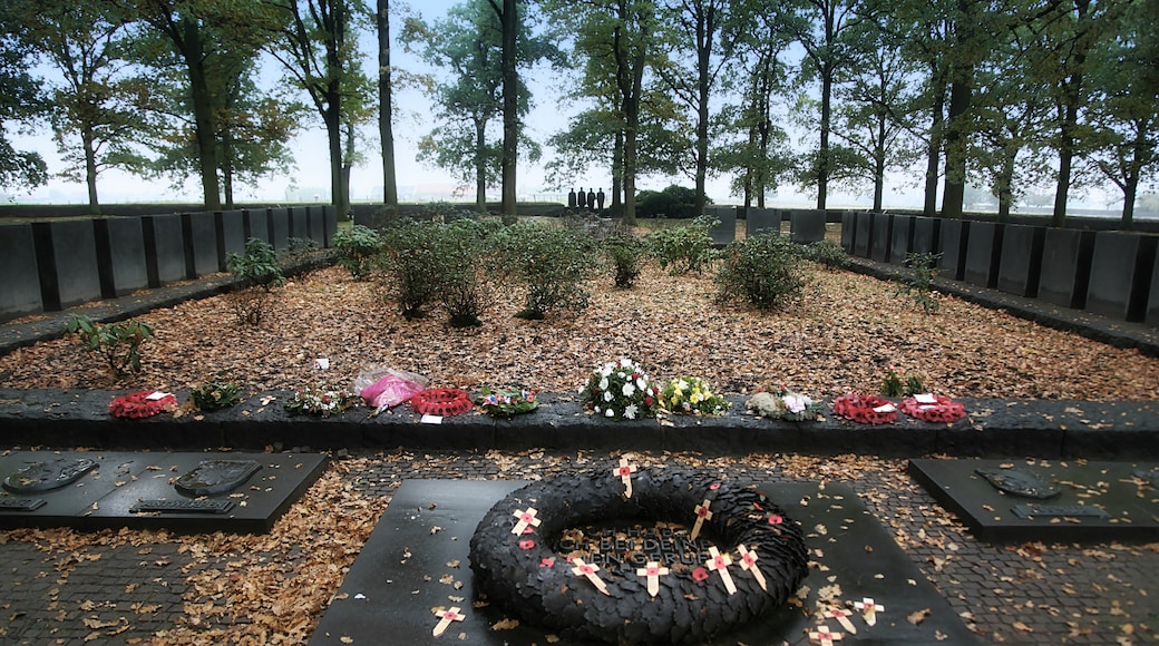 Langemark német katonai temető, Langemark-Poelkapelle, Flamand régió, Belgium