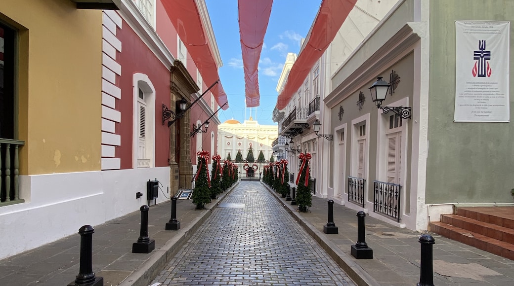 Calle Fortaleza, San Juan, Puerto Rico