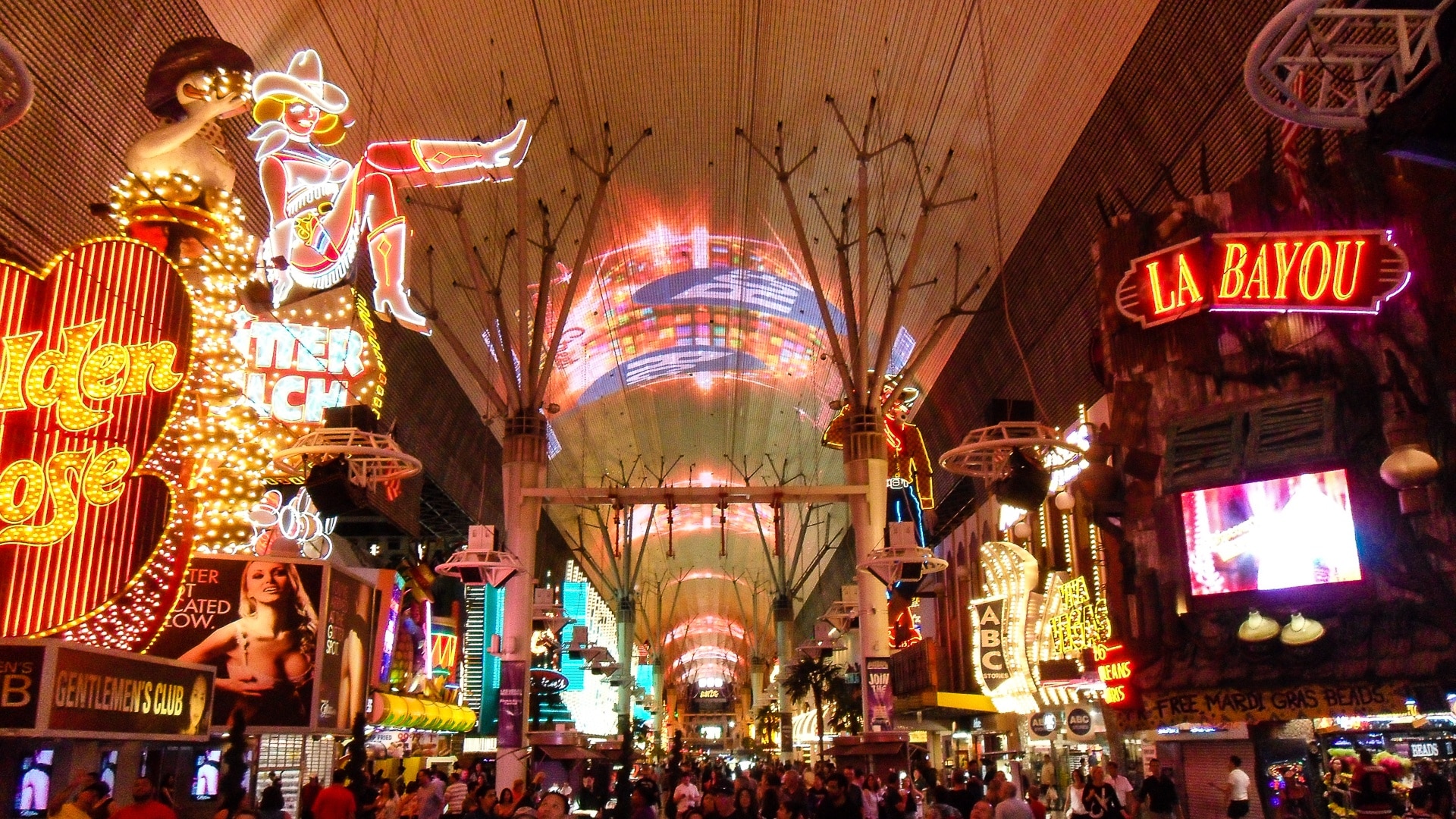 Discovering Downtown Las Vegas: Exploring the Festival's Vibrant  Surroundings