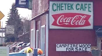 On a recent getaway to Canoe Bay near the small town of Chetek, Wisconsin, we ate a German-themed lunch with homemade sausages and sauerkraut at the Chetek Cafe. Tasty! And a cool neon sign to boot.