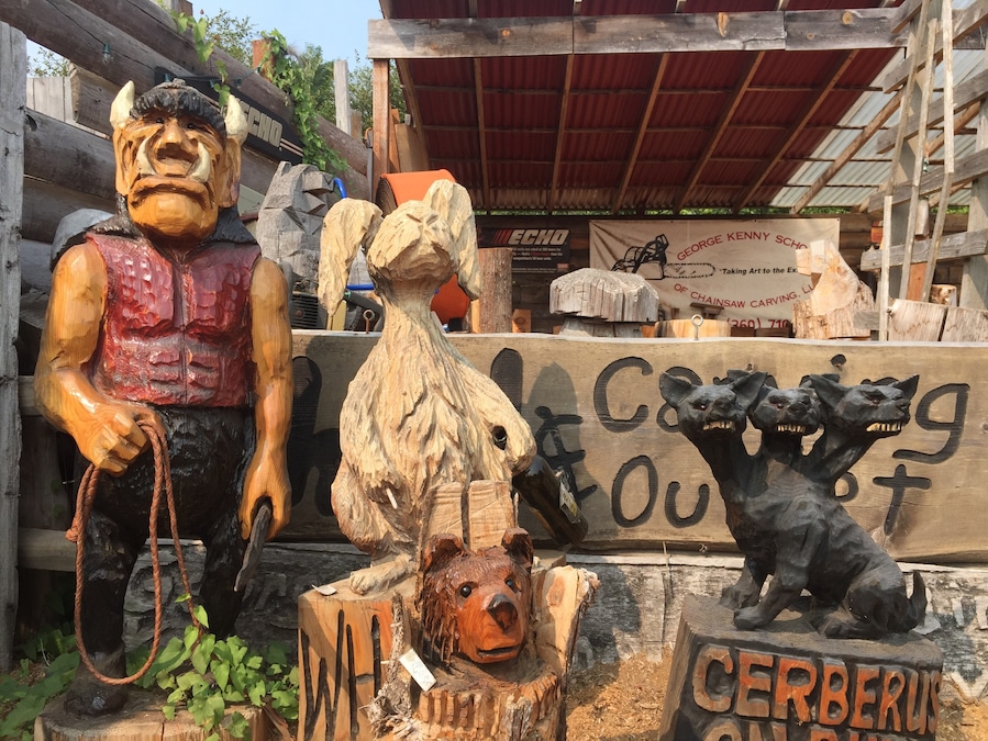 Little known fact: You'll find a lot of chainsaw artists in Washington state. From my perspective, they all do generally the same thing, but if you go through Allyn Washington, you definitely have to stop at Bear in a Box. There's some pretty amazing stuff!