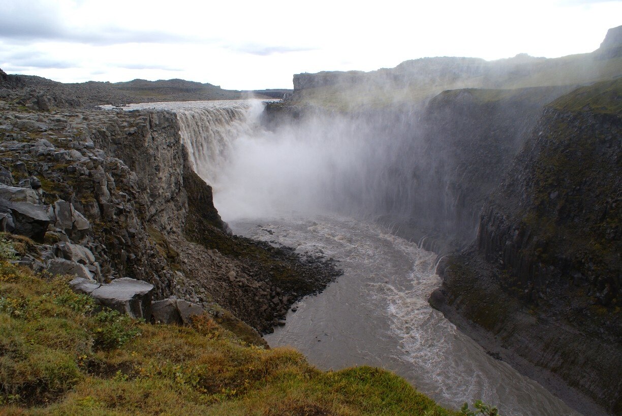デティフォス 北アイスランド東部旅行 エクスペディア