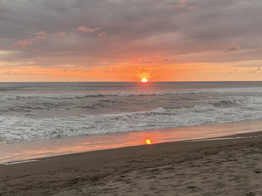 Playa el metalio El Salvador .