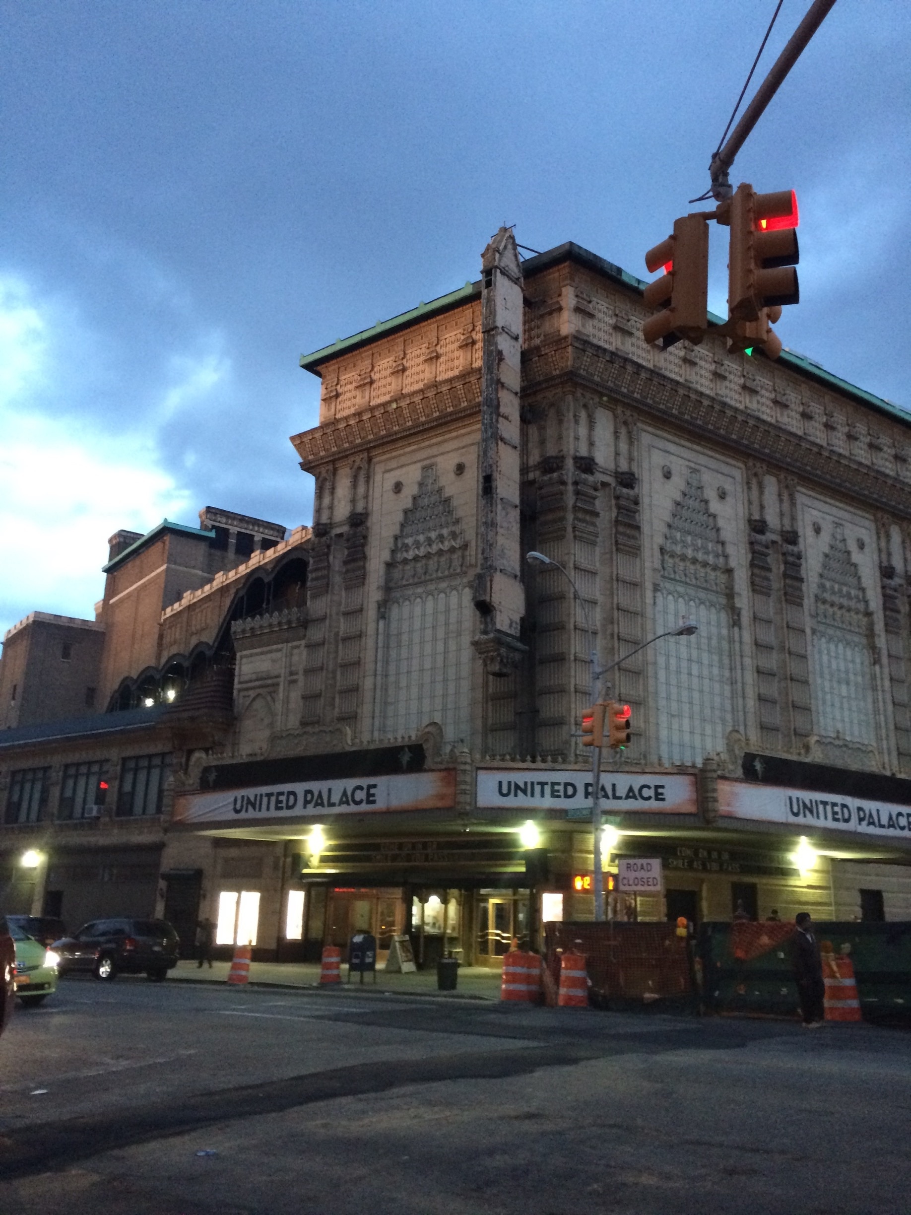 One of the few "Wonder Theaters" left in NYC. These grand movie theaters were built between 1925-1930. This one on Broadway and 175th is the United Palace, now a theatre for the Arts. #goldenhour #DishOurTown #thisisnewyorkcity #unitedpalace #nofilter