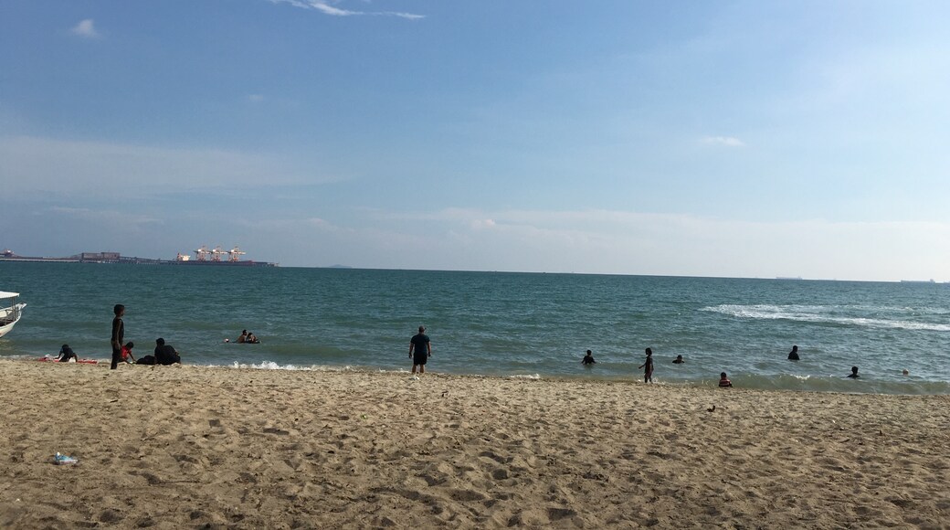 Teluk Batik Beach, Lumut, Perak, Malásia