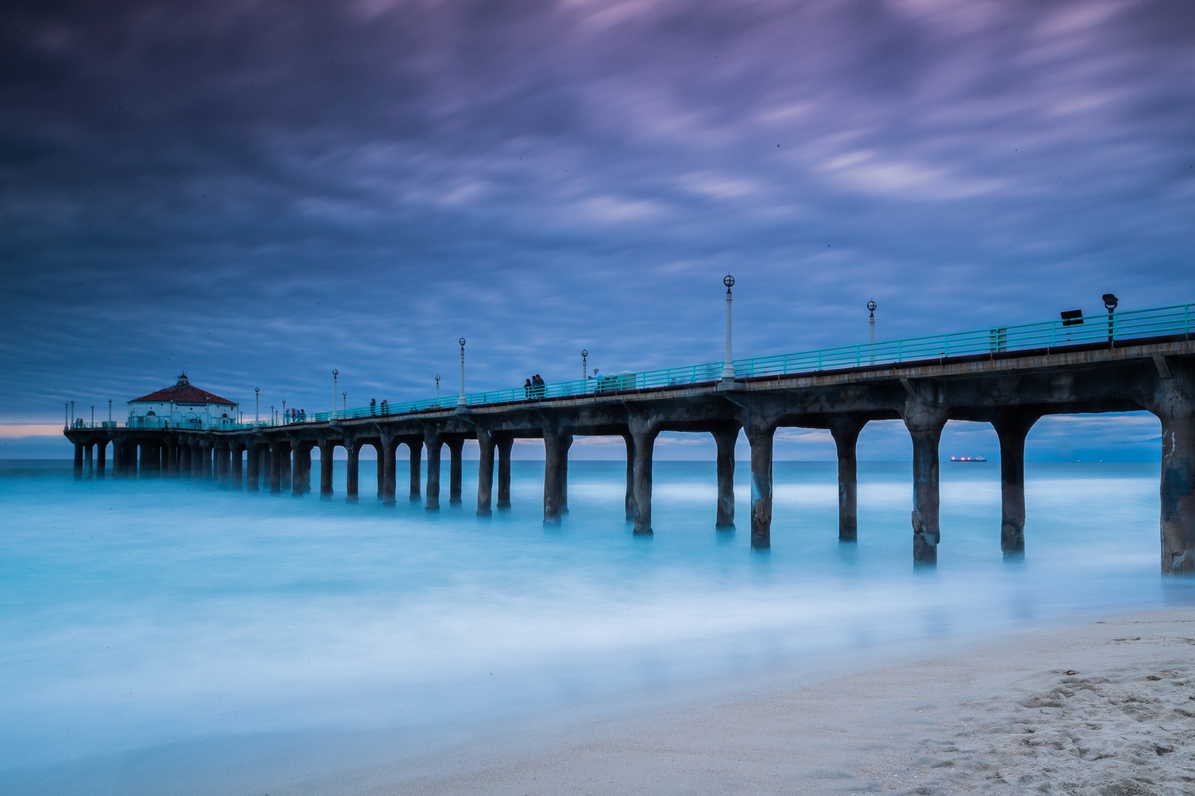 Manhattan Beach Pier in The Strand - Tours and Activities | Expedia