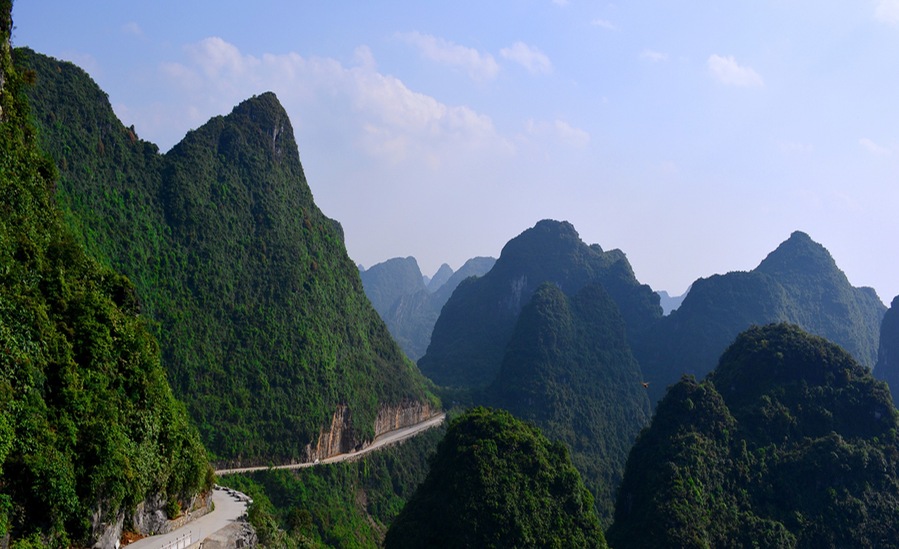 The Nongla —— an amazing "Rocky Desert Oasis" in the Mashan County of China.
https://twitter.com/Beautifulgx