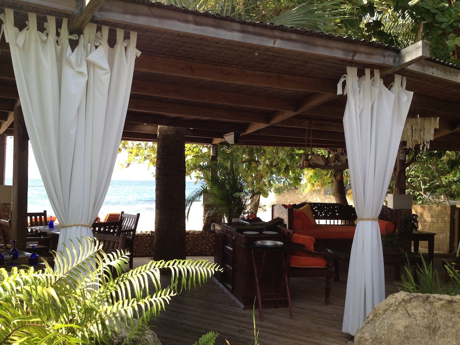 Nice restaurant with a beautiful view.