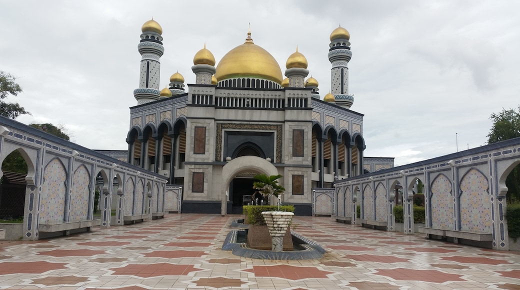 Jame'Asr Hassanil Bolkiah Mosque, Bandar Seri Begawan, Brunei-Muara, Brunei