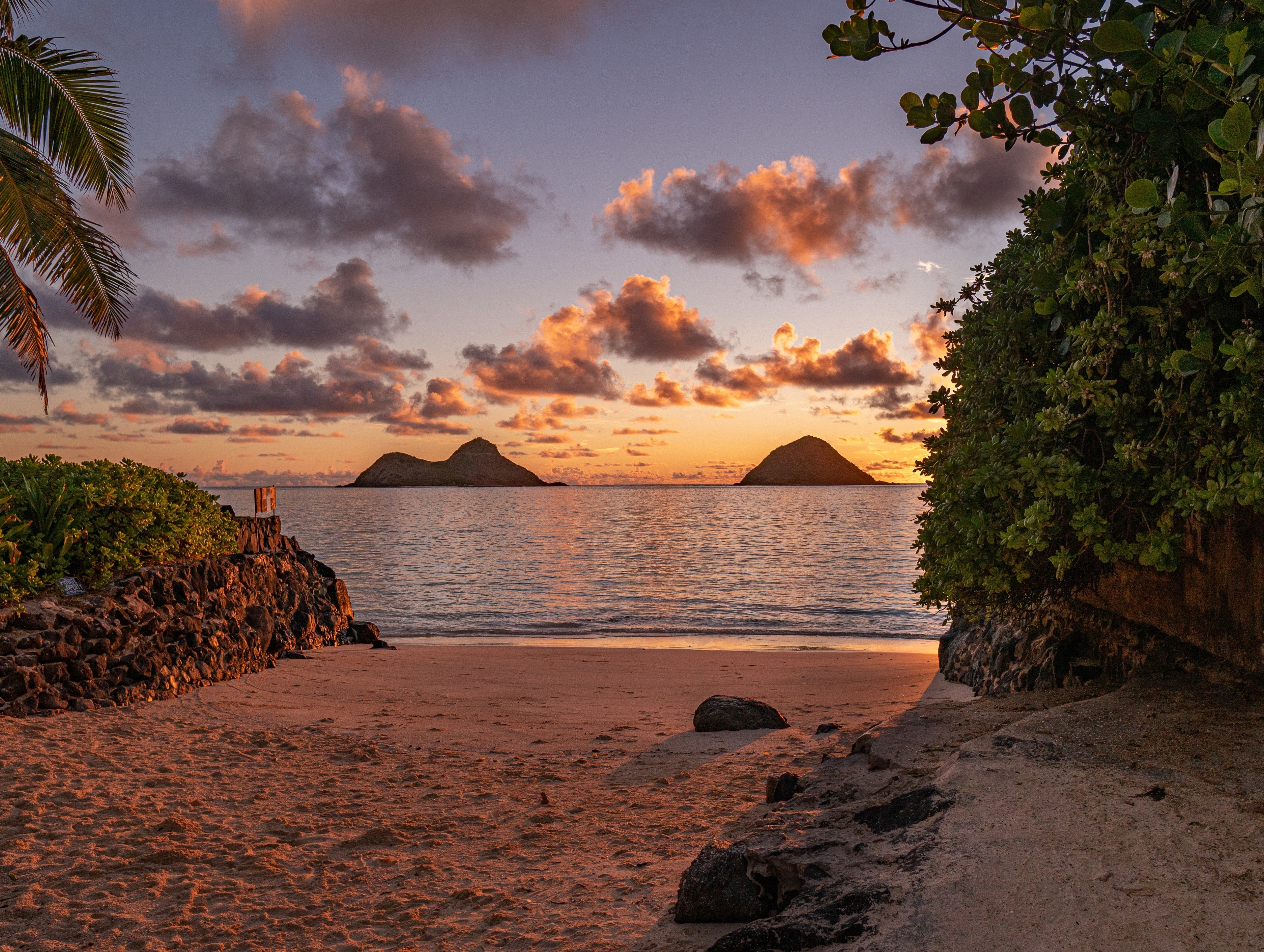 【kailuabeach】 NOYES RelaxedSofa\r
… Lanikai Beach in Kailua | Expedia.co.in