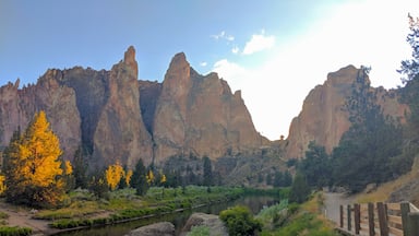 Smith Rock in all its Glory at the end of a summer day. So many trails to explore and so much beauty to take in. Sometimes, you can even find a tightrope Walker. 
#centraloregon #hiking #exploreyourstate #trovember #oregon #getoutdoors #explorelocal #travel #trovemberphotocontest