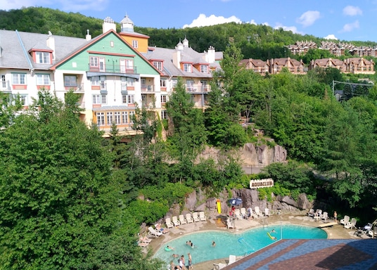 Pueblo peatonal de Mont-Tremblant, Quebec, Canadá