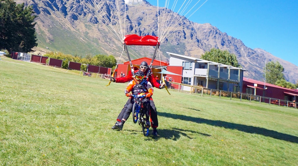 Photo by NZONE Skydive (Queenstown, New Zealand)