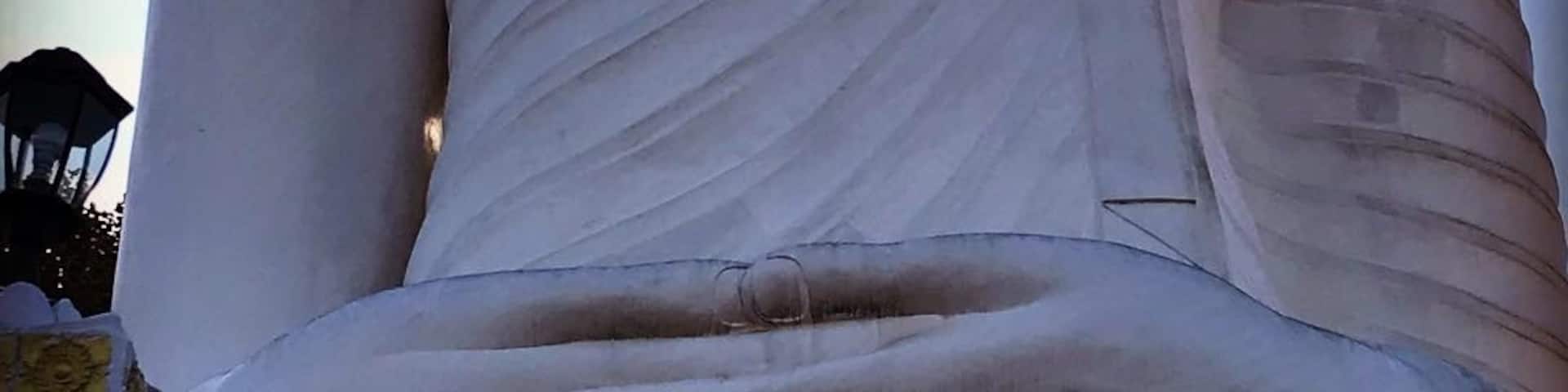 Impressive statue, not much else at the temple though