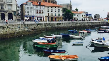 Waterfront at Castro Urdiales

#AquaTrove