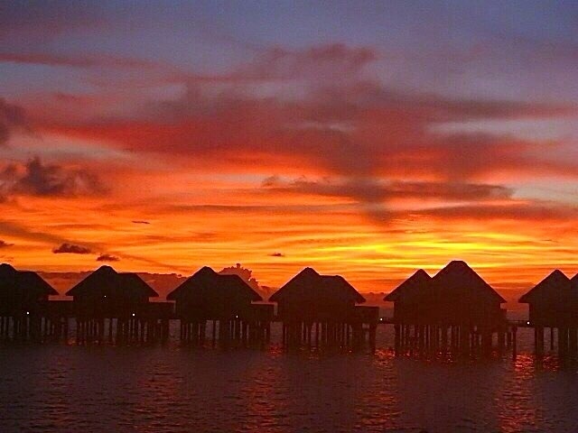 Sunset over ur water reef villa. Maldives, March 2018. My blog on the Maldives.   https://jozeel.weebly.com/maldives.html

#Golden travel.