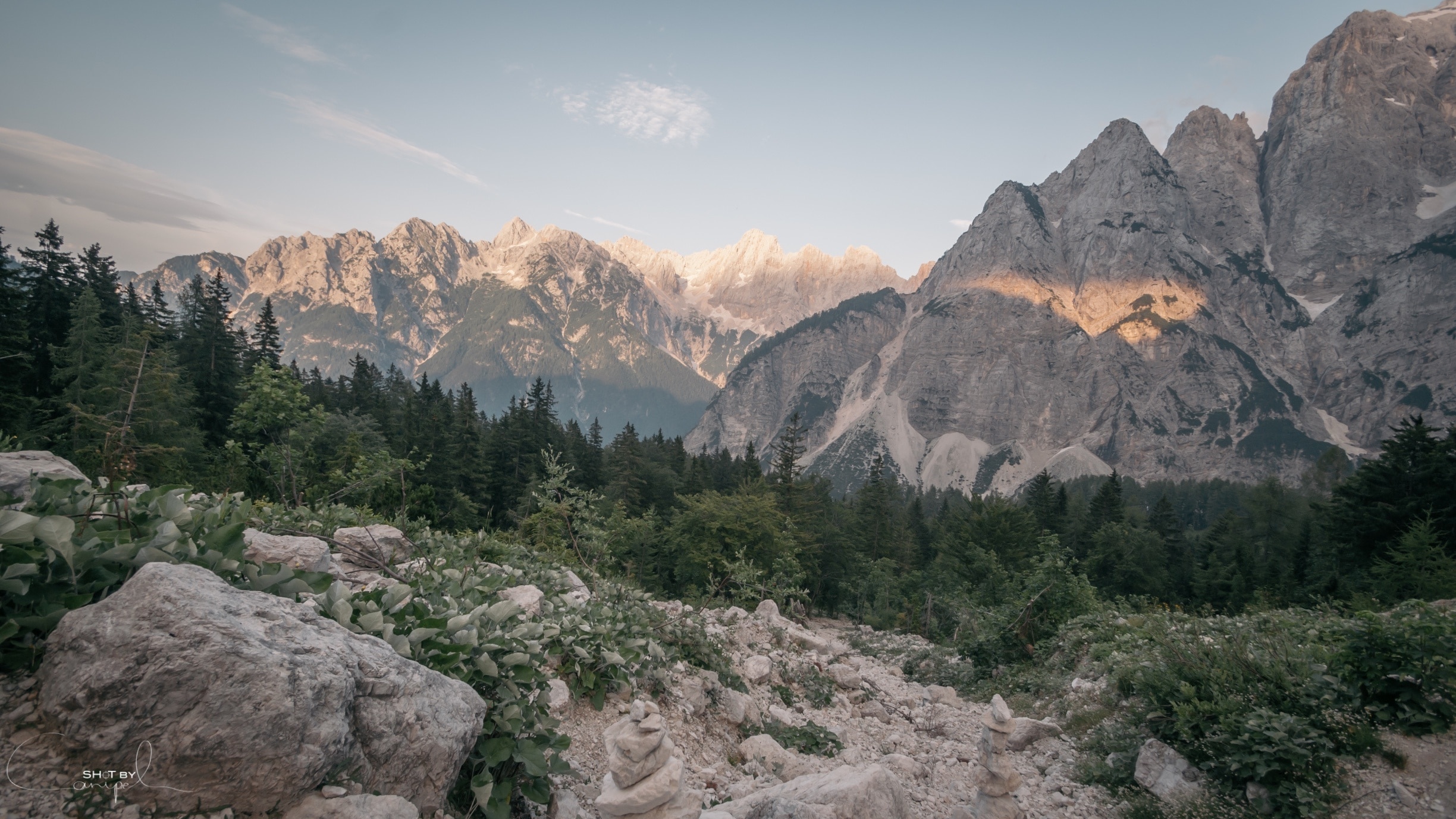 One of the earliest national parks in Europe and the only one in Slovenia, the Triglav NP. Named after the highest summit in Slovenia. Many great things to discover, from adventure to history, from hiking to canyoning. First time i was there, i was blown away by its charming beauty!
#troveon #nationalpark #mountains #travel