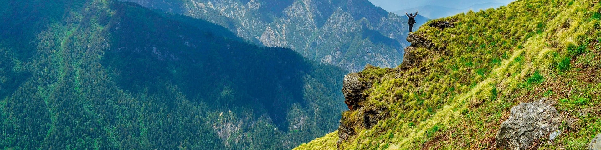The Sar-pass trek, a beautiful and enticing trek along the himalayan ranges.