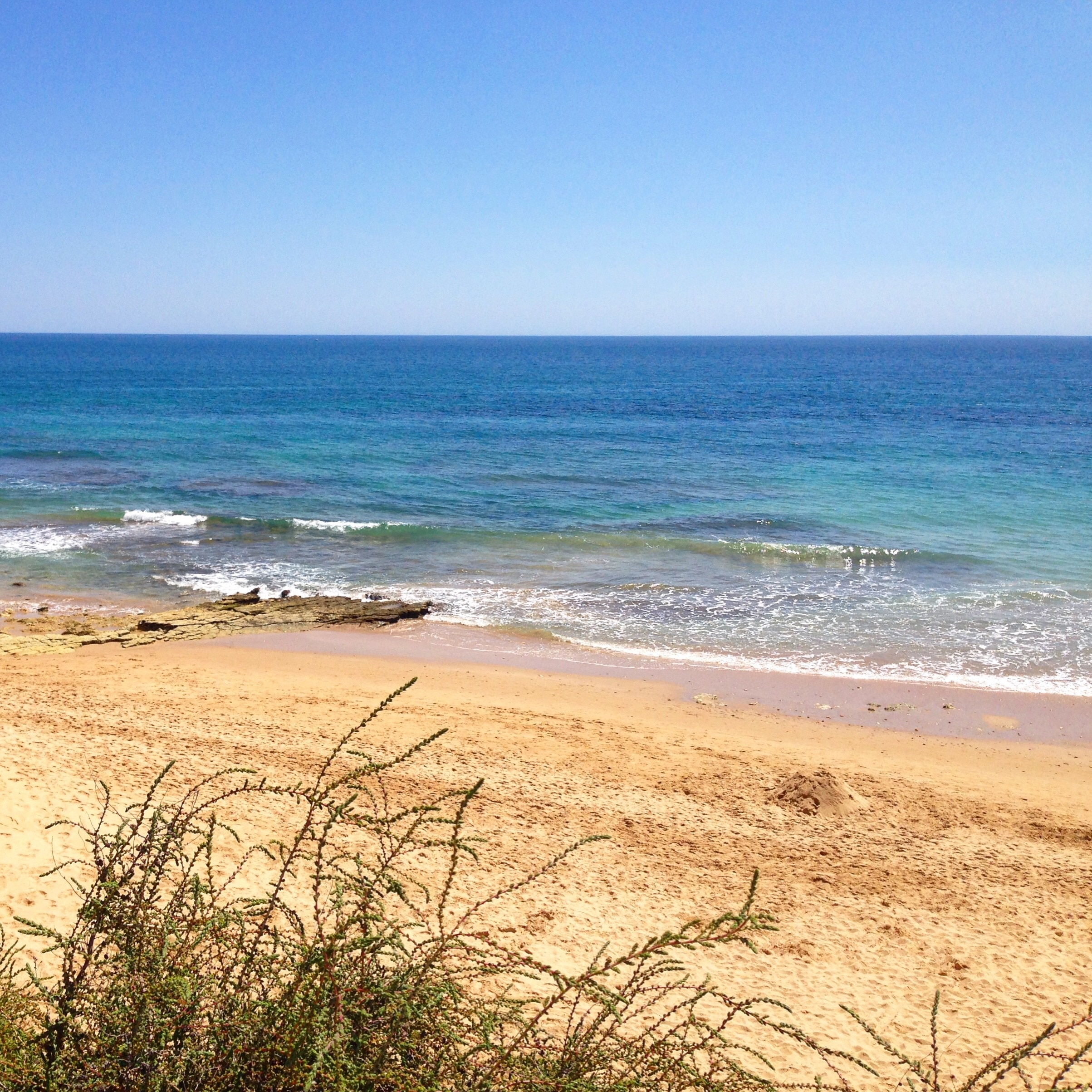 Is there anything better than clear blue skies, 27C (which in my opinion is the perfect temperature), the sea right in front of you...? I don't think so. 
#alifefullofserendipity #serendipitytess #travel #portugal #algarve #sea #sun #beach #sand #ocean #summer #perfection #nature #naturezza #natureperfection