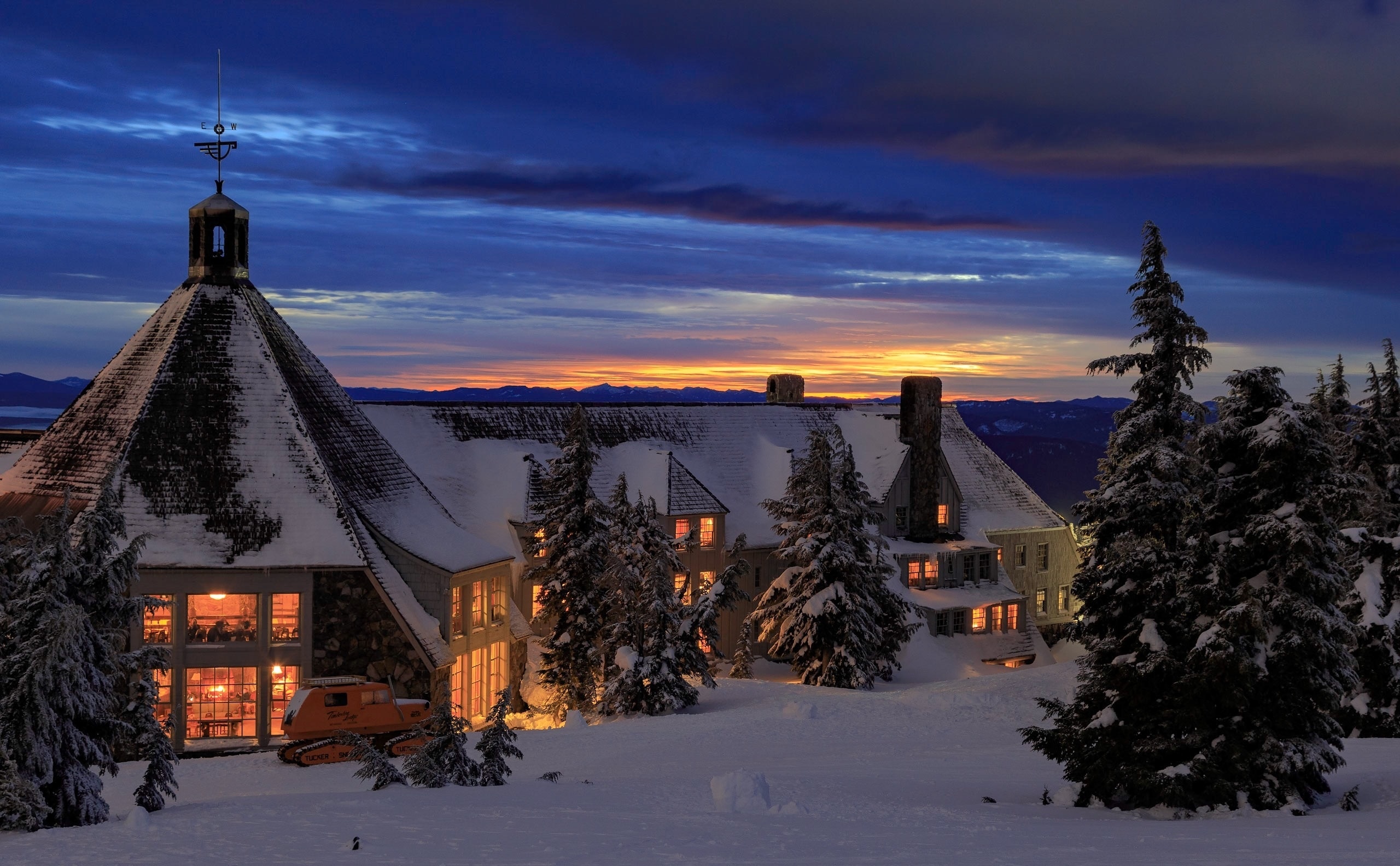 Timberline Lodge in a cold January twilight. Looks so cozy in there with the warm, crackling fires. I froze my butt off getting this shot, but I still would not have had it any other way. #adventure #oregon #lodge #pnw #mthood