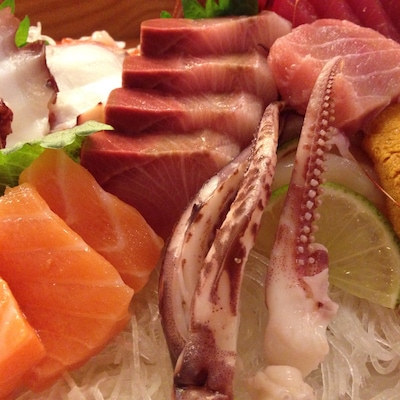 You don't have to go downtown to find great sushi in Atlanta. This is one of our favorite places! The fish is always fresh and delicious. Our favorites there are the scallops and surf clams. Octopus and squid are also amazing. Sushi chef Art is a master, and he's also a lot of fun to be around, full of jokes and smiles.