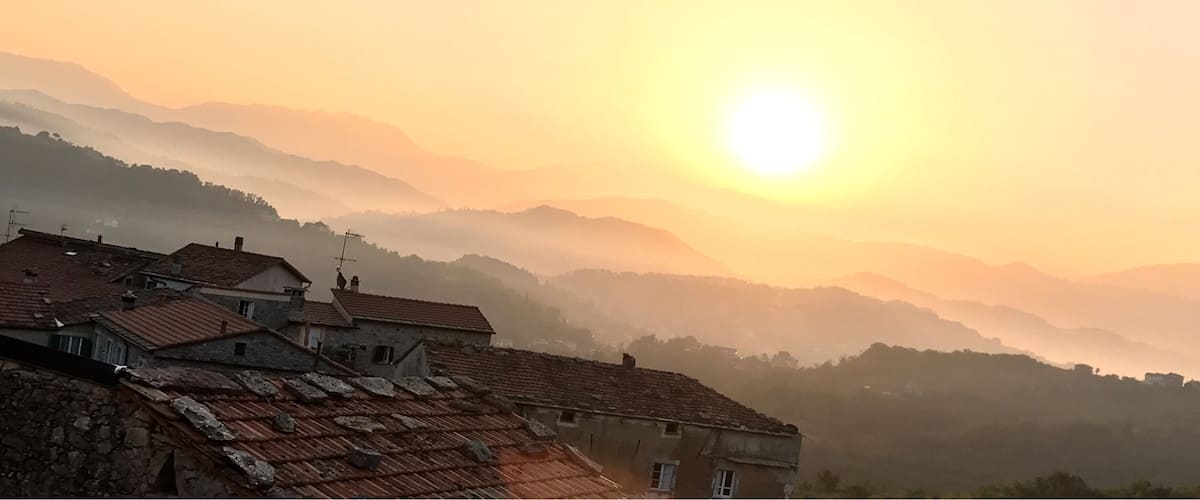 #sunrise just behind the cinque terre