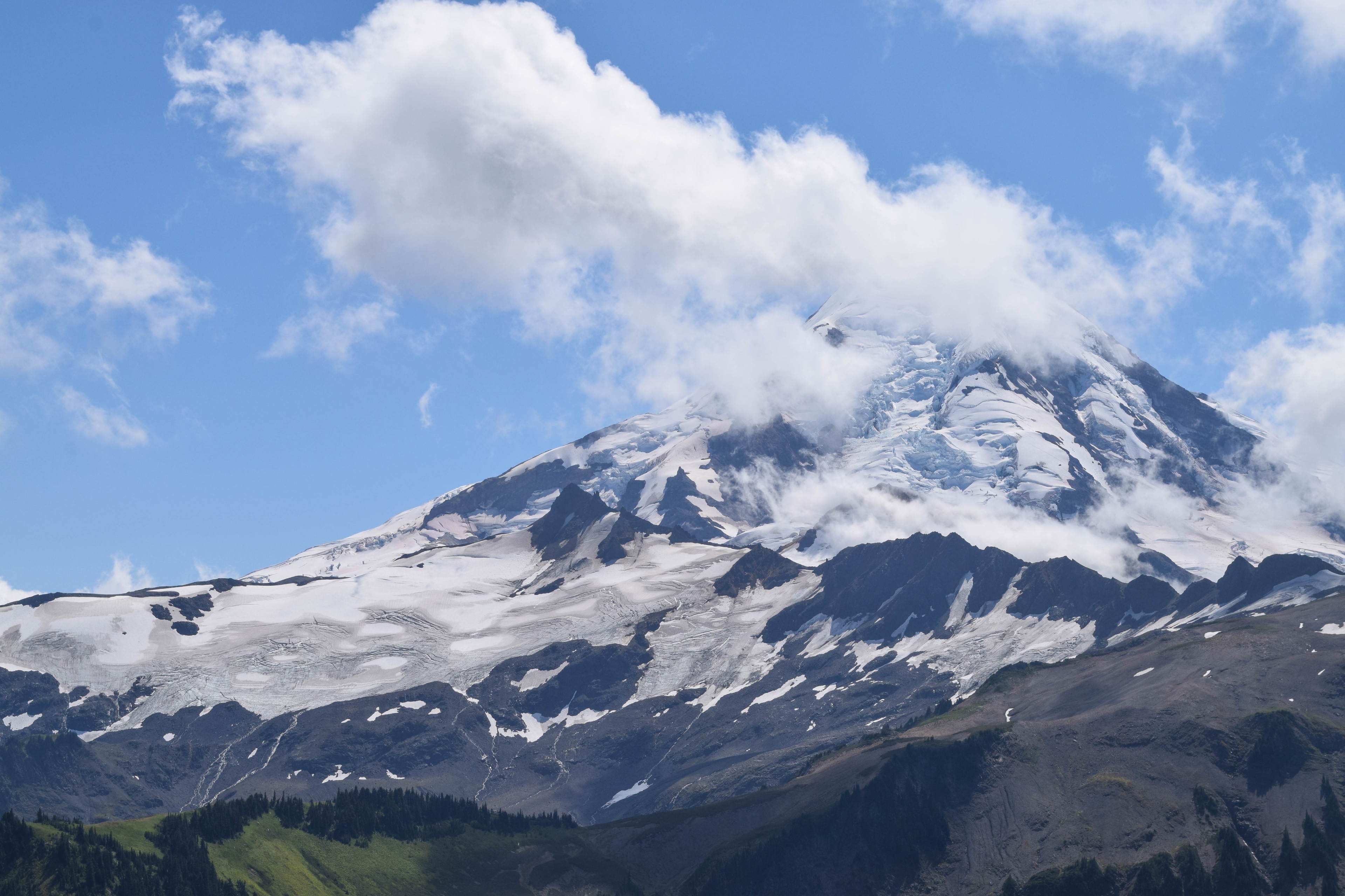 Mount Baker up close and personal! You really have to be quick with your camera, because the clouds move in and block the view quicker than you can dig into your backpack and remove your camera lens!

For more information on visiting Mt. Baker and hiking, check out my blog post: https://culturalfoodies.com/2019/08/31/hiking-in-mount-baker-washington/

#mountbaker
#lifeatexpedia
#mountains
#glacier
#washingtonstate
#pacificnorthwest
#pnw
#travel