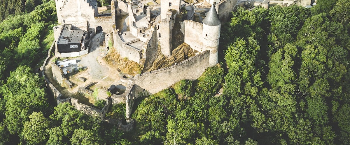 Proud above the river Sûre stands majestically the castle of Bourscheid.
#luxembourg #castle #perspectives #outside #bourscheid, history
Make sure you follow me on: https://www.facebook.com/ShotByCanipel/ https://www.instagram.com/canipel/