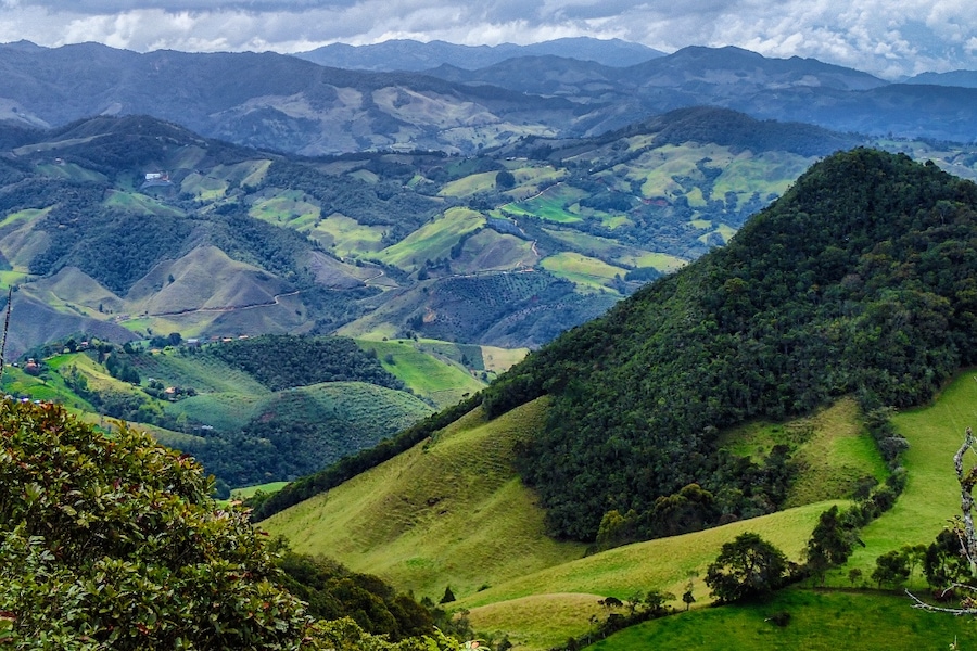 A small hike up to a beautiful view. The Colombia countryside is stunning.
To see our blog post on this hike, visit our blog http://chasingadventure.ca/2015/11/16/walks-hills-and-hikes-medellin-colombia/
#Colombia #countryside