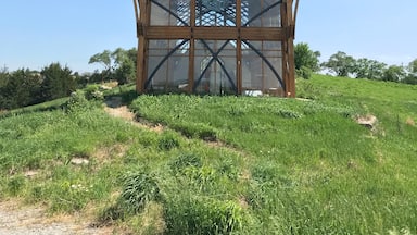  Beautiful shrine built in Gretna just outside Omaha. Visible from the interstate which was where I first saw it and just had to go and have a closer look. 